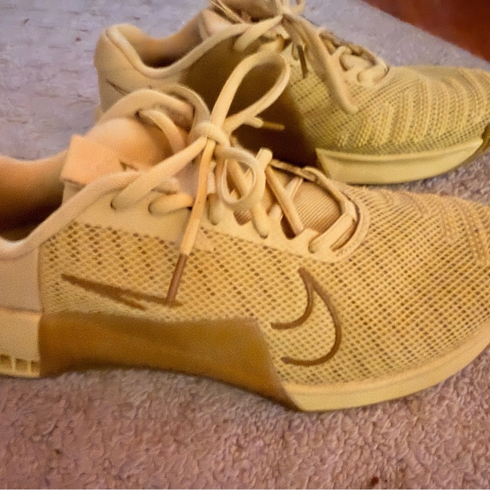 Nike Neutral Yellow/Beige Mesh Training Sneakers